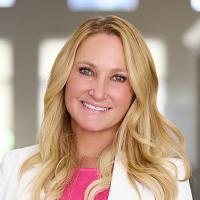 headshot image of Wendy Pulliam