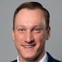 headshot image of Eric Wetz