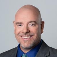 headshot image of Louie Nieman