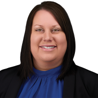 headshot image of Holly Hoahwah