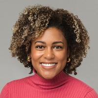 headshot image of Victoria Elliot