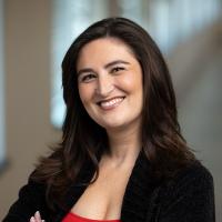 headshot image of Hanna Schwartz