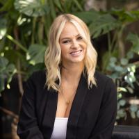 headshot image of Shawnee Holsten