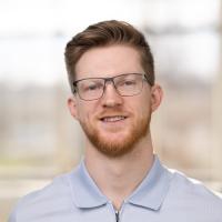 headshot image of Andrew Zynda