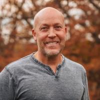 headshot image of Steve Kincheloe