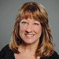 headshot image of Kimberly Heinen