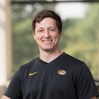 headshot image of Aaron Esterle