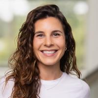 headshot image of Anna Denietolis