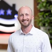 headshot image of Brett Blythe