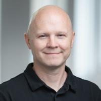 headshot image of Dan Schwab