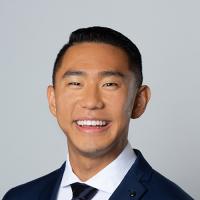 headshot image of Eli Ahn