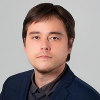 headshot image of Geoffrey Chu