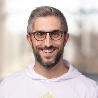 headshot image of Harris Giger