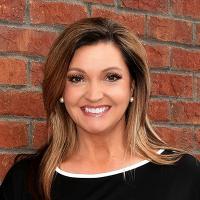 headshot image of Jennifer Candler