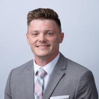 headshot image of Jordan Smetana