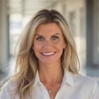 headshot image of Josie Weishaar