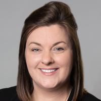 headshot image of Kasey Mills