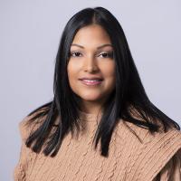 headshot image of Leanna Winters