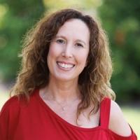 headshot image of Mary Davis