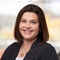 headshot image of Sarah Streeter