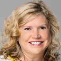 headshot image of Stefanie Snow