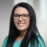 headshot image of Victoria Flora