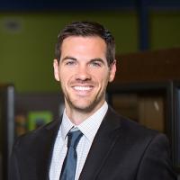 headshot image of Zach Kieffer